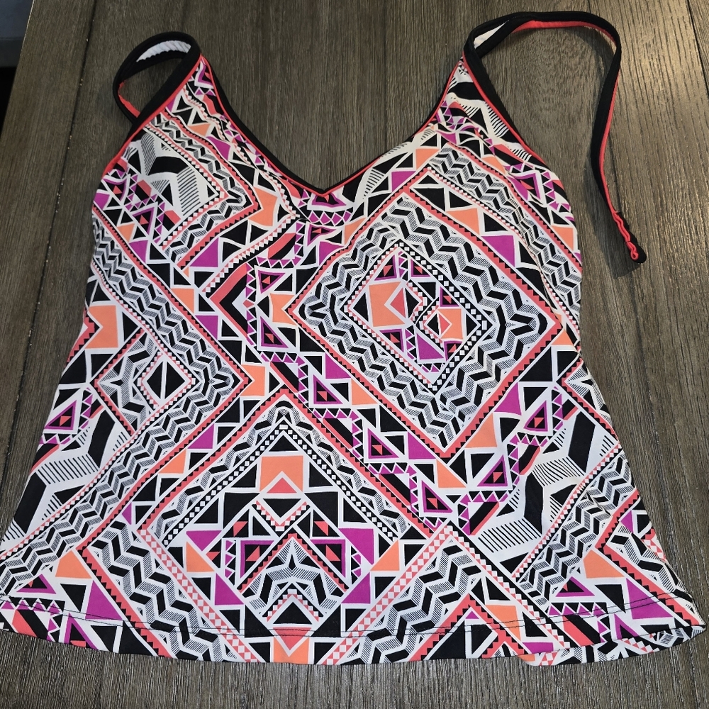 South pointe sz. Medium colorful tankini